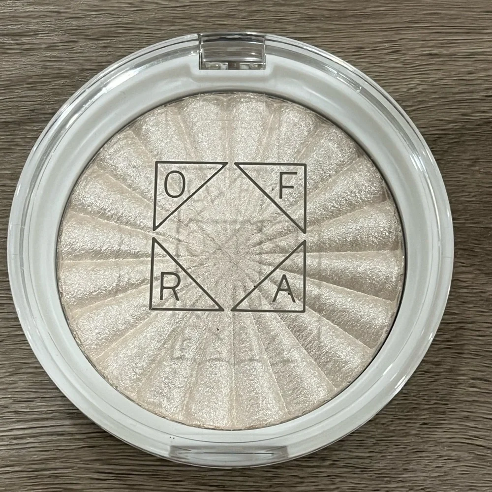 Ofra X NikkieTutorials Limited Ed Discontinued Highlighter - Glazed Donut NEW